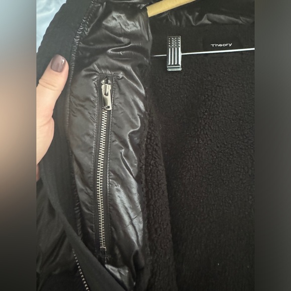 Theory Combo Puffer Jacket in Water-Repellent Nylon - Picture 5 of 5